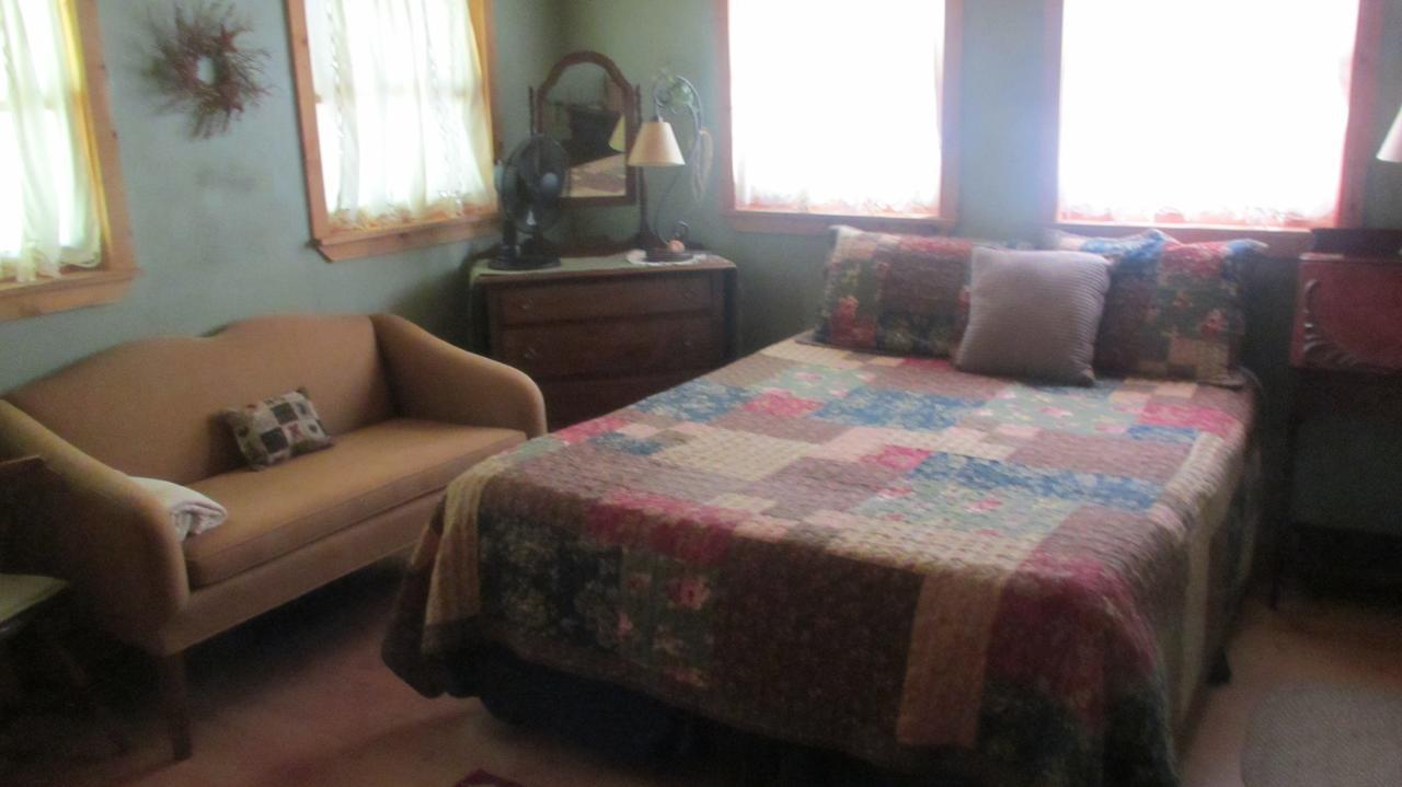 Buffalo Creek Bed And Breakfast รอบบินส์วิลล์ ภายนอก รูปภาพ
