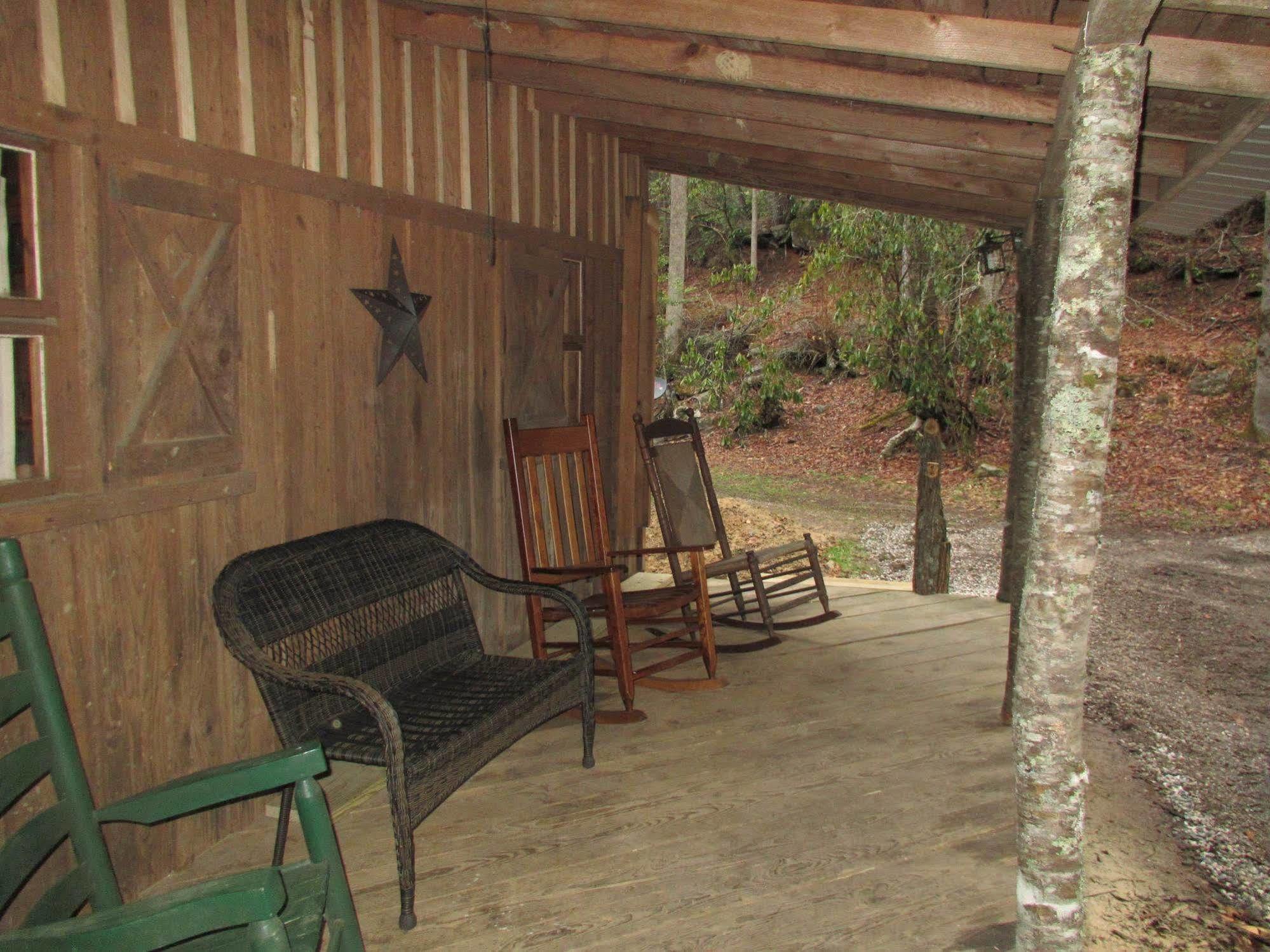 Buffalo Creek Bed And Breakfast รอบบินส์วิลล์ ภายนอก รูปภาพ